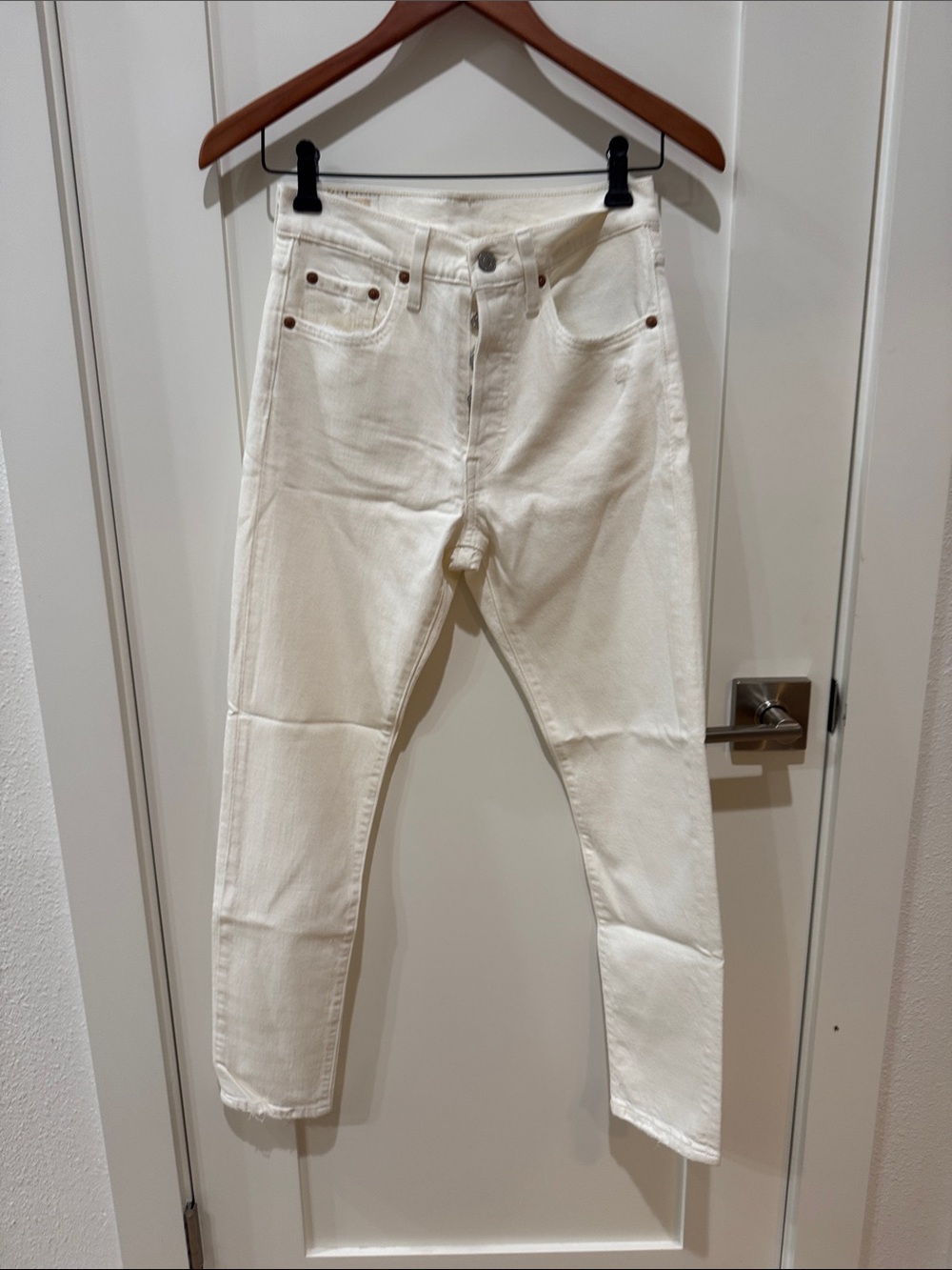 Levi’s Off-White High-Rise Straight Jeans